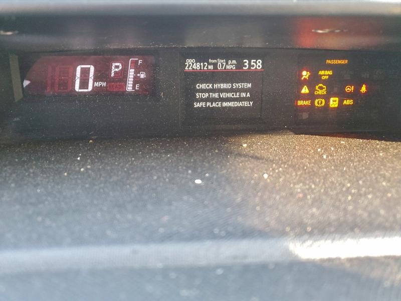 Фото 9 - TOYOTA PRIUS