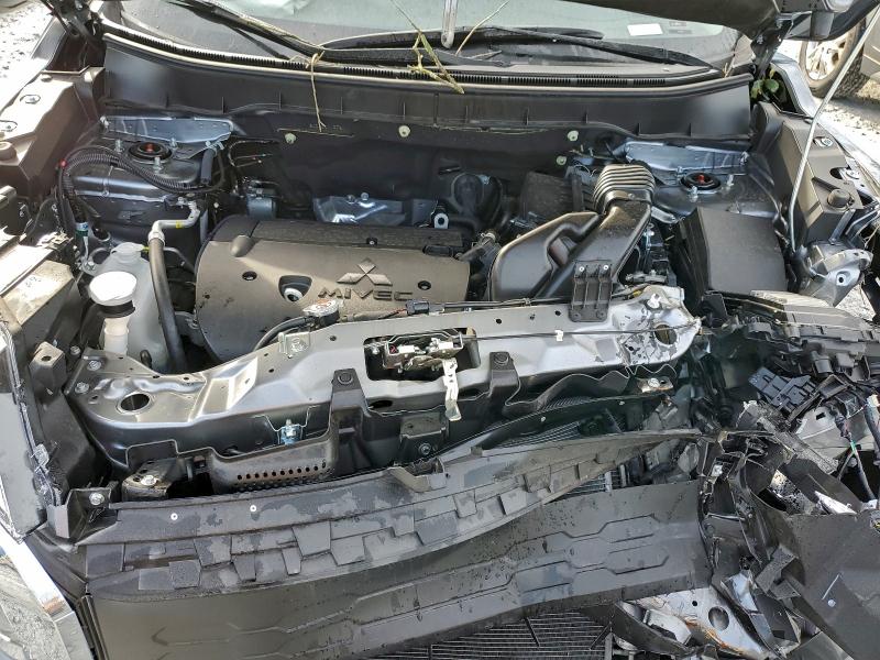 Фото 12 - MITSUBISHI OUTLANDER