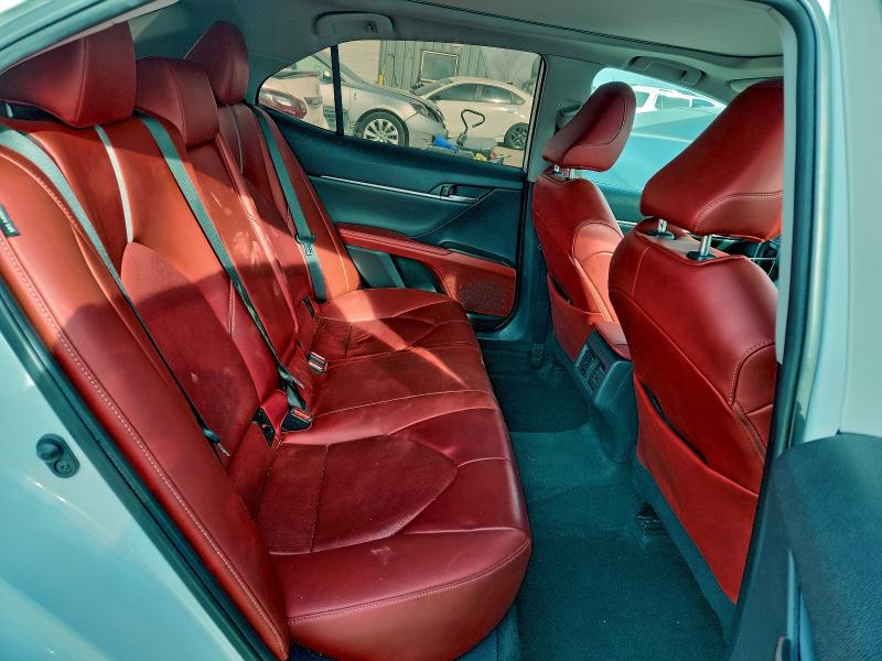 Фото 10 - TOYOTA CAMRY