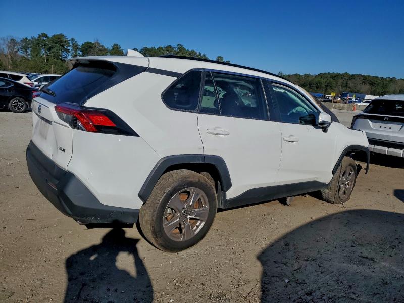 Фото 3 - TOYOTA RAV4