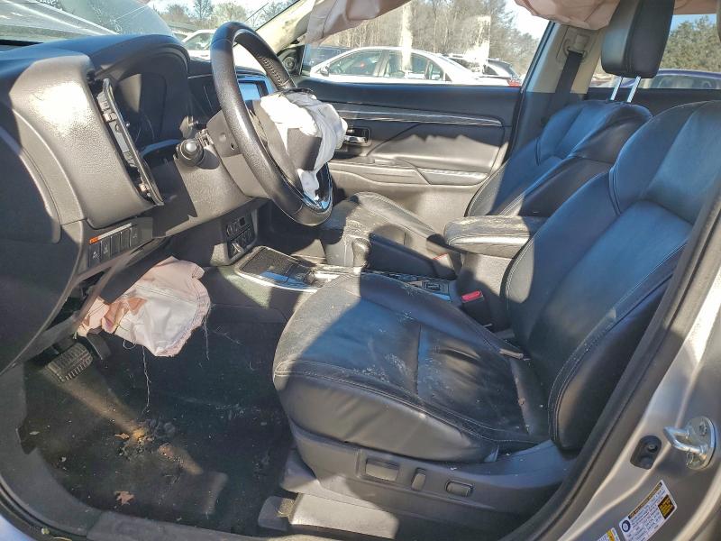 Фото 7 - MITSUBISHI OUTLANDER