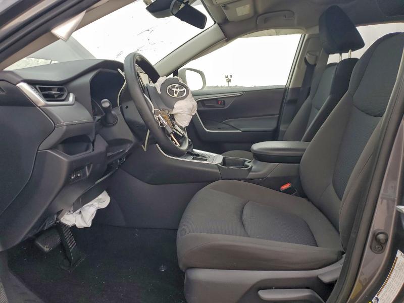 Фото 7 - TOYOTA RAV4