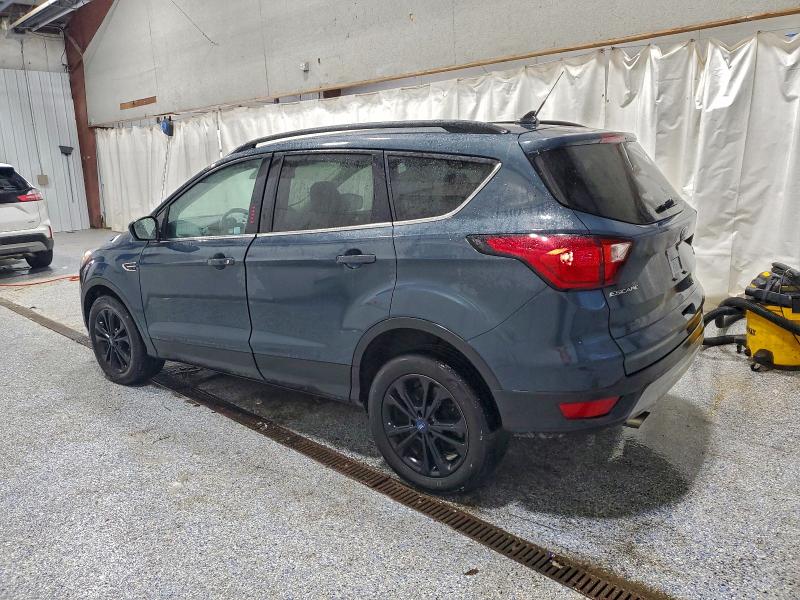 Фото 2 - FORD ESCAPE