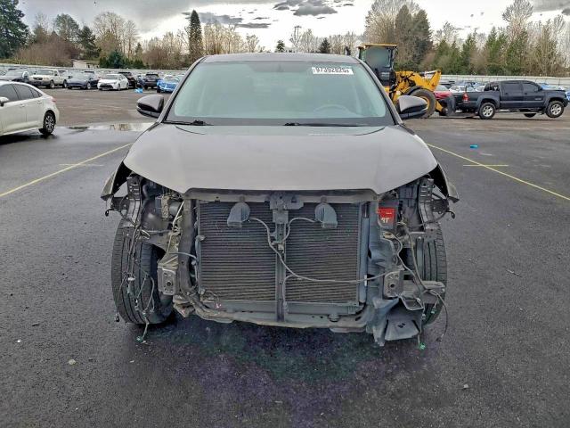 Фото 5 - TOYOTA HIGHLANDER