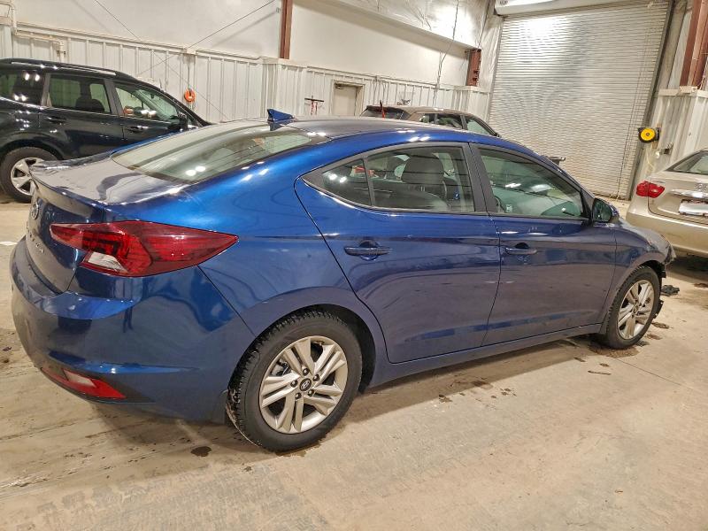 Фото 3 - HYUNDAI ELANTRA