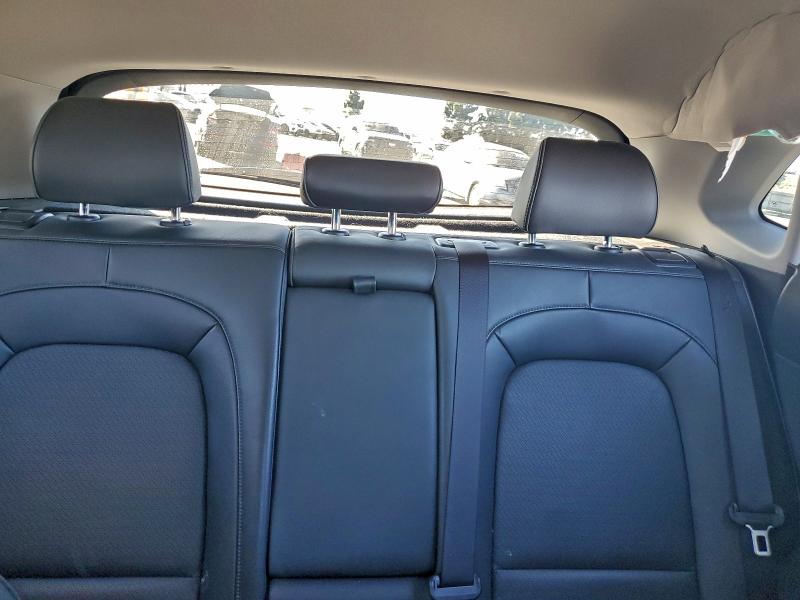 Фото 10 - HYUNDAI KONA