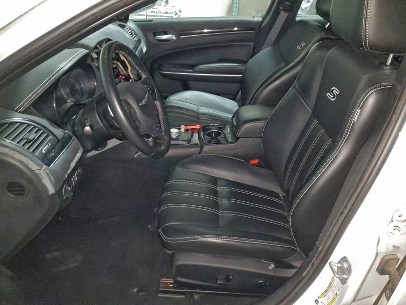 Фото 7 - CHRYSLER 300