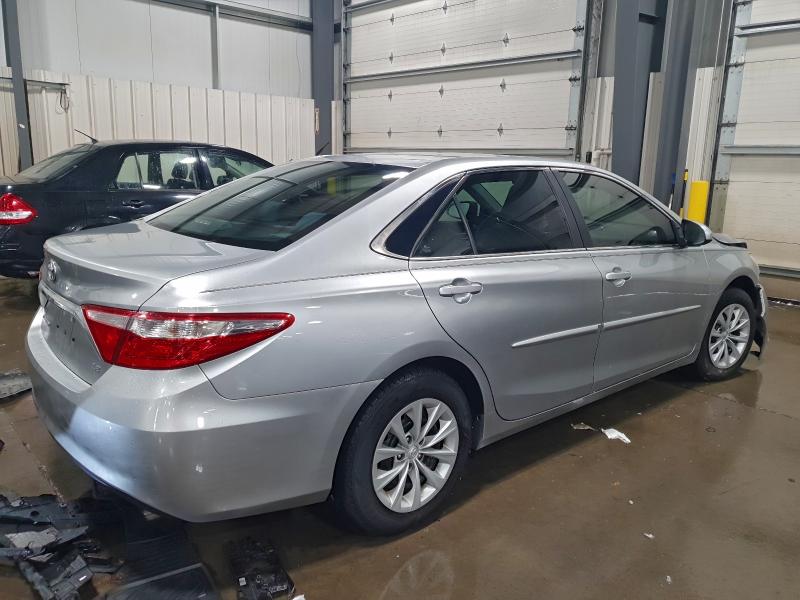 Фото 3 - TOYOTA CAMRY