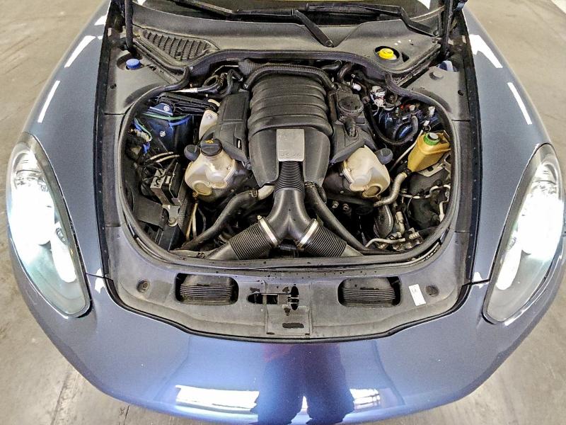 Фото 11 - PORSCHE PANAMERA