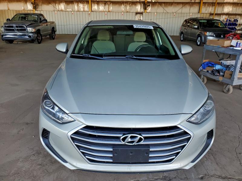 Фото 5 - HYUNDAI ELANTRA