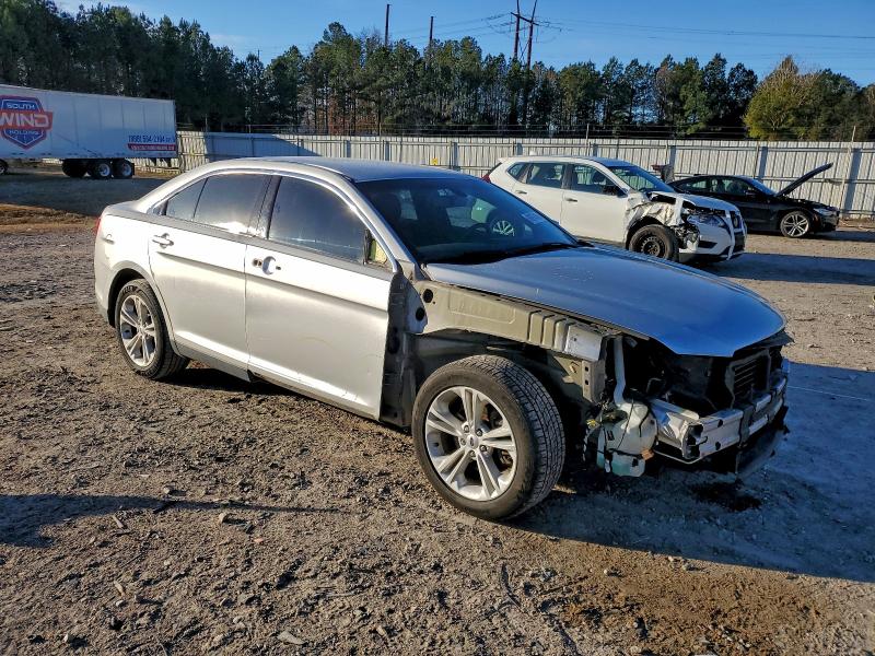 FORD TAURUS 2017 VIN 1FAHP2E80HG135366