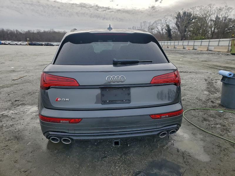 Фото 6 - AUDI SQ5
