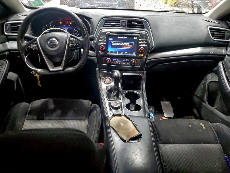 Фото 8 - NISSAN MAXIMA