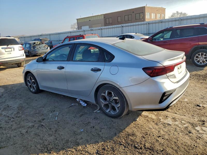 Фото 2 - KIA FORTE