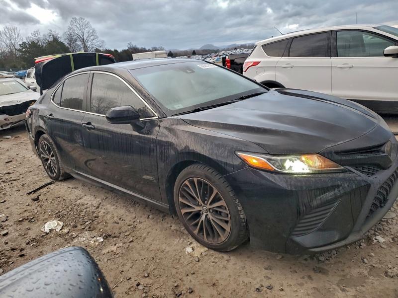 Фото 4 - TOYOTA CAMRY