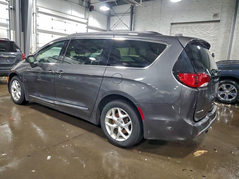 Фото 2 - CHRYSLER PACIFICA