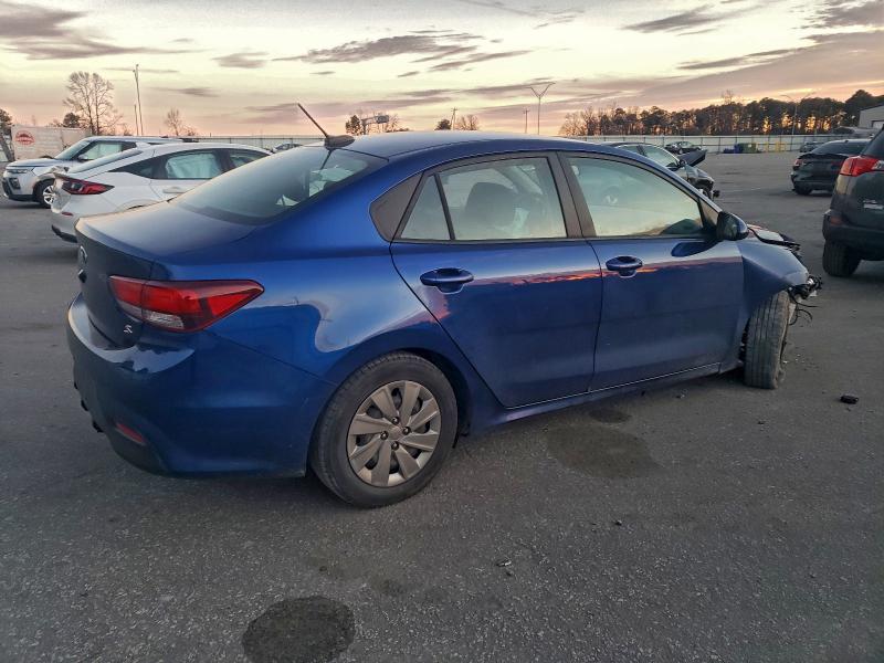 Фото 3 - KIA RIO