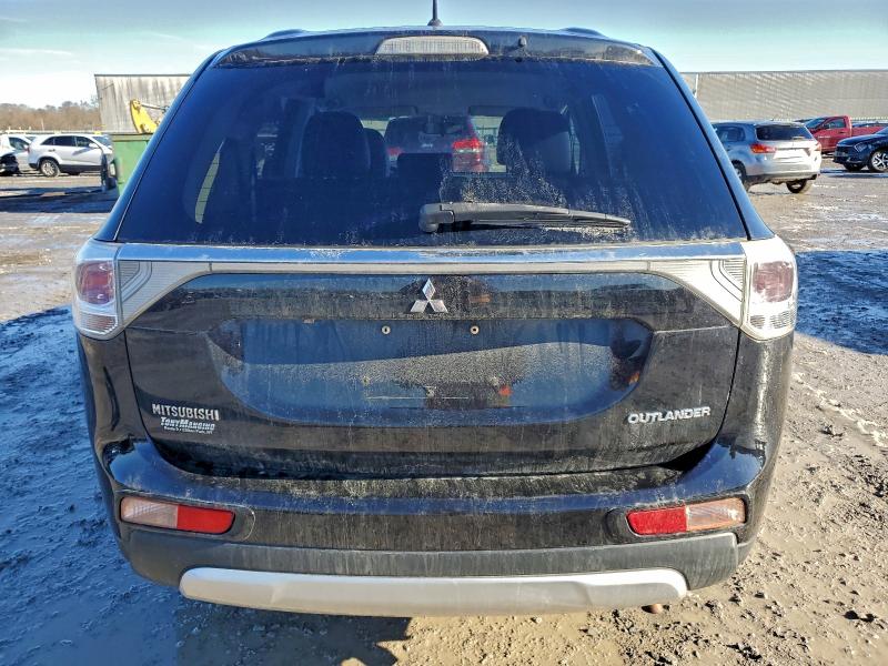 Фото 6 - MITSUBISHI OUTLANDER