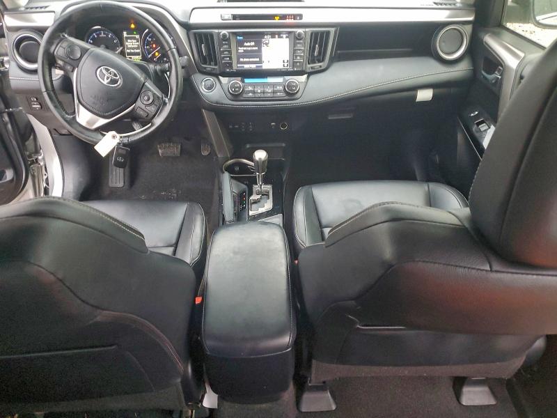 Фото 8 - TOYOTA RAV4