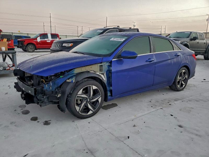 Фото 1 - HYUNDAI ELANTRA