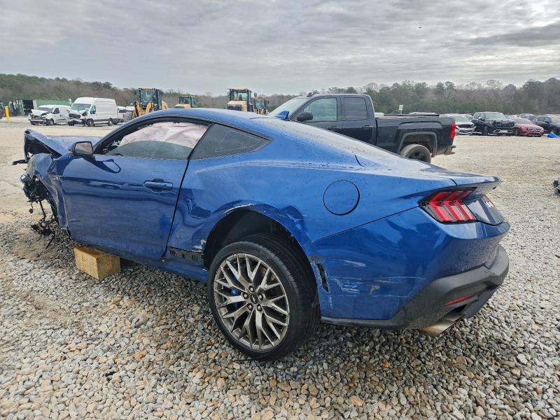 Фото 2 - FORD MUSTANG