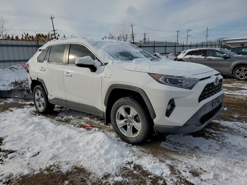 Фото 4 - TOYOTA RAV4