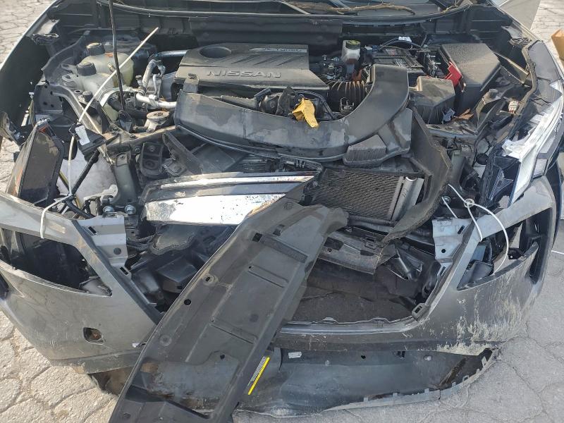 Фото 11 - NISSAN ROGUE