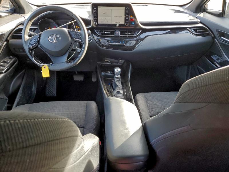 Фото 8 - TOYOTA C-HR