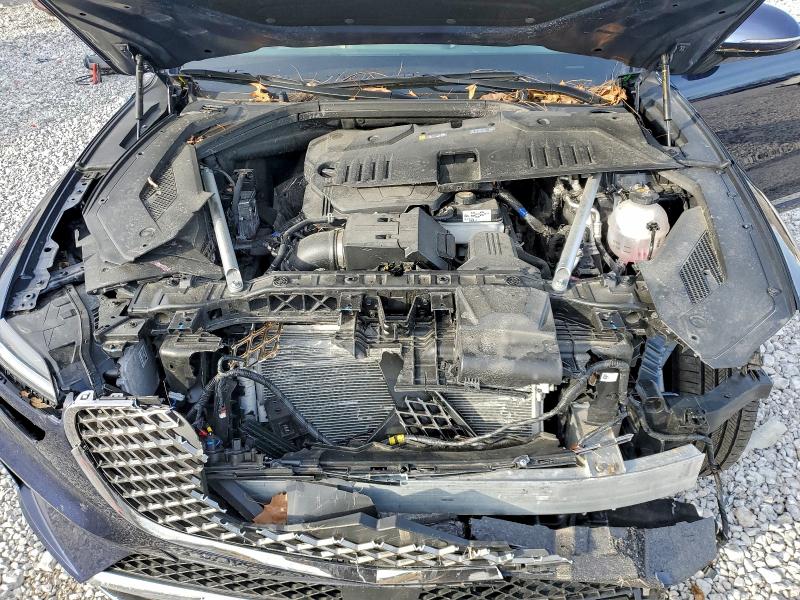 Фото 12 - GENESIS GV70 BASE