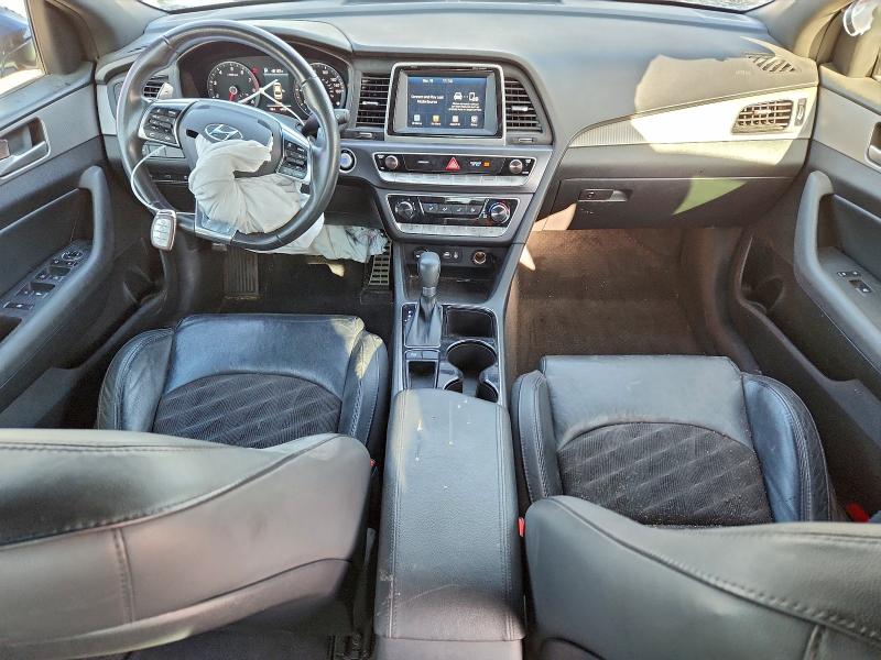 Фото 8 - HYUNDAI SONATA