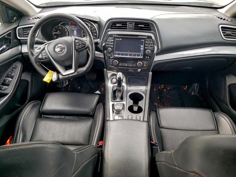 Фото 8 - NISSAN MAXIMA