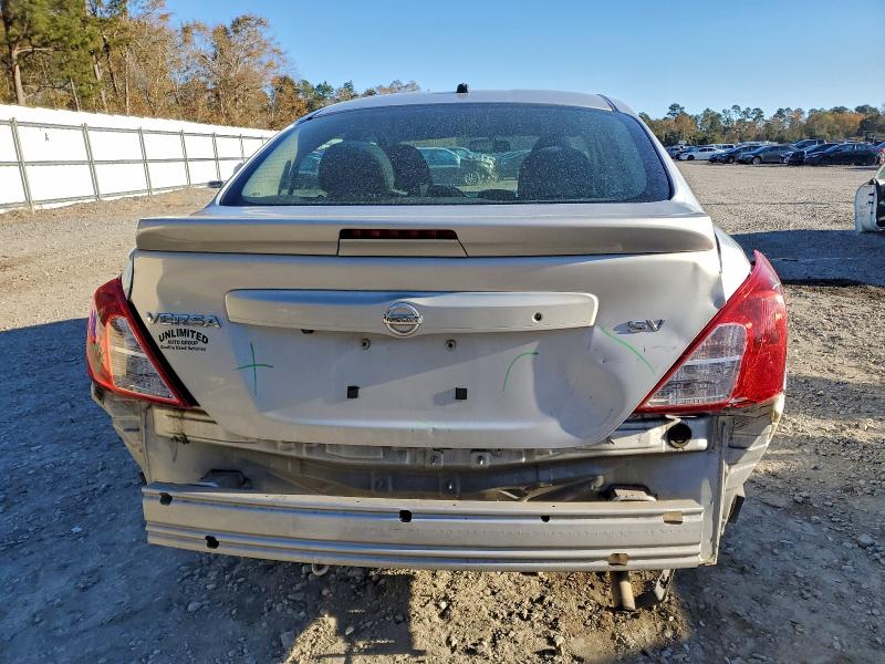 Фото 6 - NISSAN VERSA