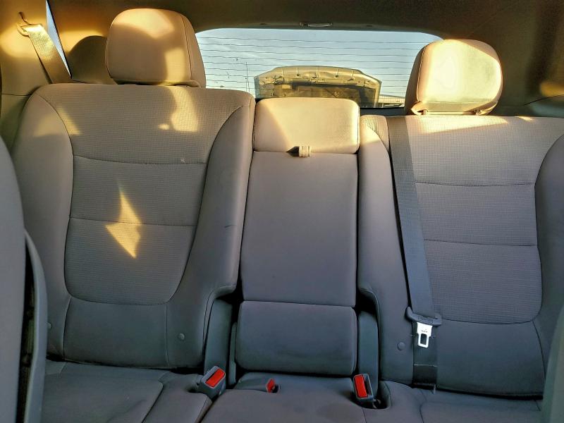 Фото 10 - KIA SORENTO