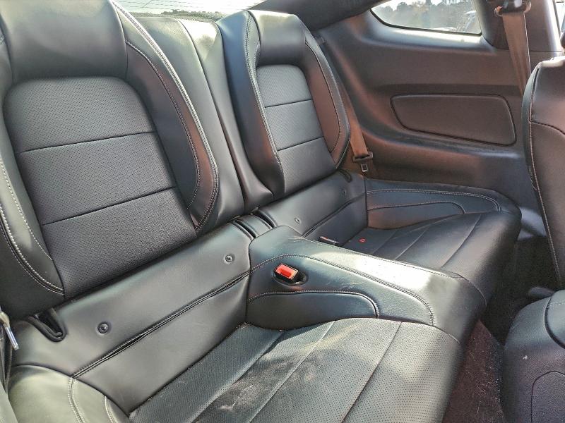 Фото 10 - FORD MUSTANG