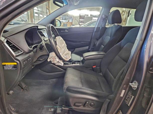 Фото 7 - HYUNDAI TUCSON