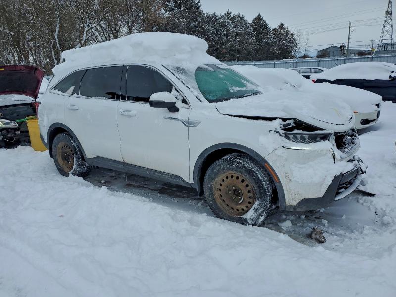 Фото 4 - KIA SORENTO