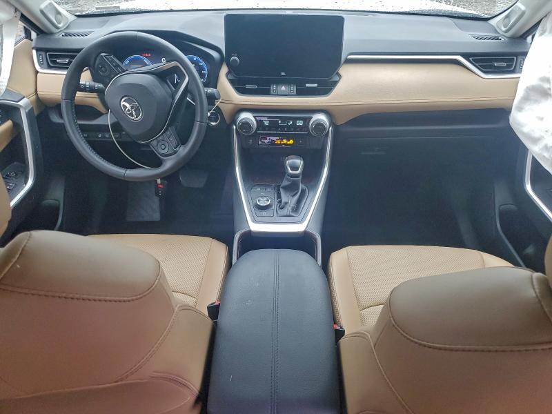 Фото 8 - TOYOTA RAV4