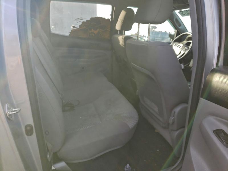 Фото 10 - TOYOTA TACOMA