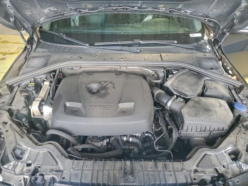 Фото 11 - VOLVO S60