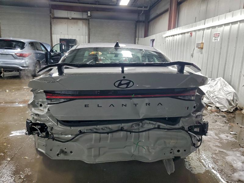 Фото 6 - HYUNDAI ELANTRA