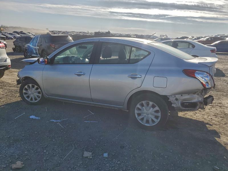 Фото 2 - NISSAN VERSA