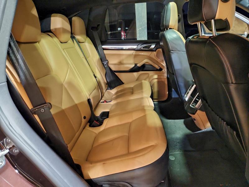 Фото 11 - PORSCHE CAYENNE