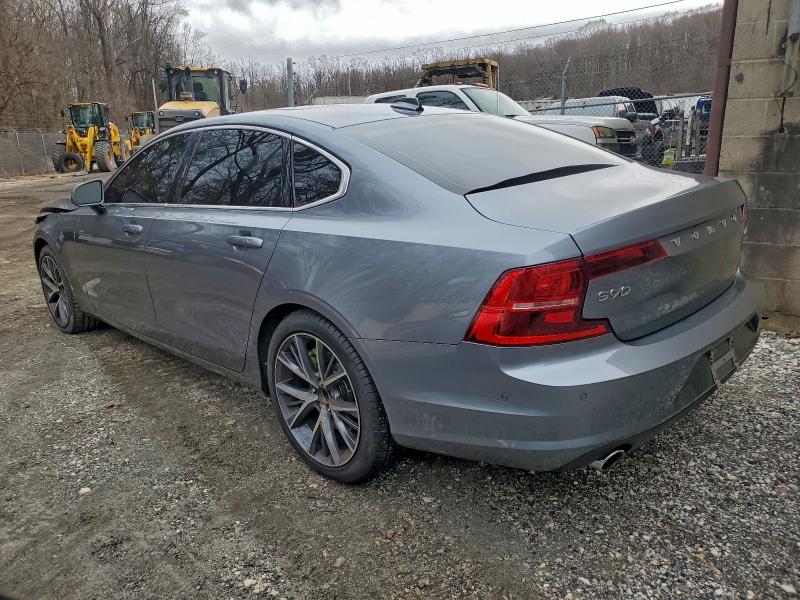 Фото 2 - VOLVO S90