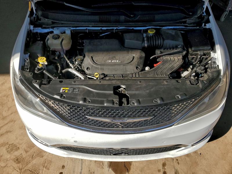 Фото 12 - CHRYSLER PACIFICA