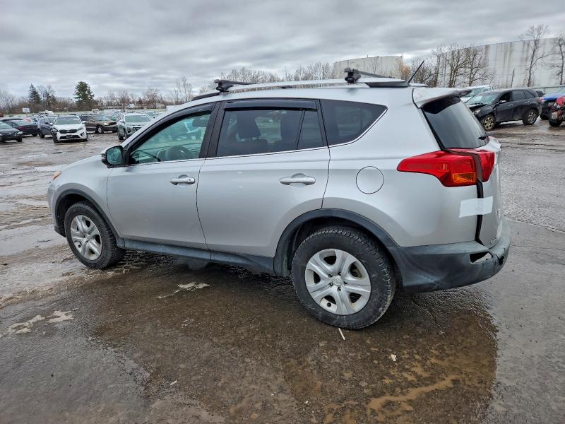 Фото 2 - TOYOTA RAV4