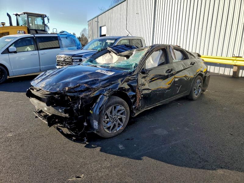 Фото 1 - HYUNDAI ELANTRA