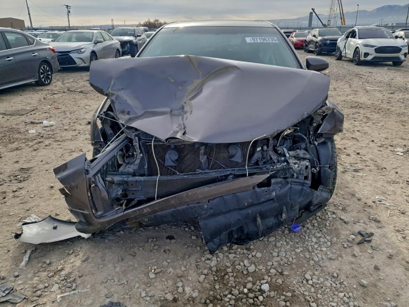 Фото 5 - TOYOTA CAMRY