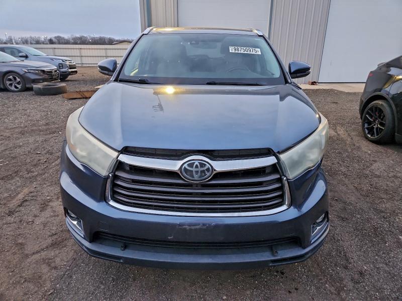 Фото 5 - TOYOTA HIGHLANDER