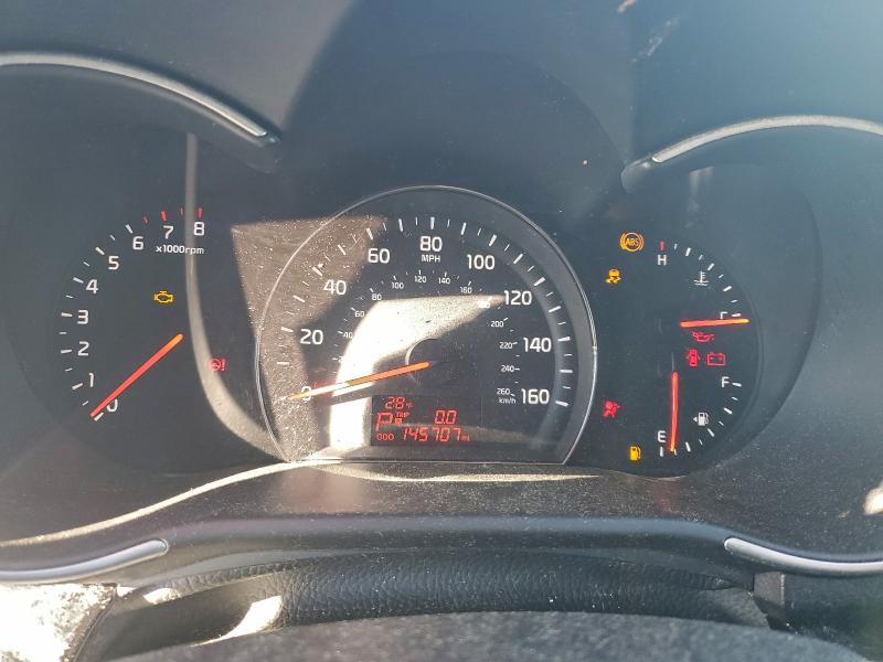 Фото 9 - KIA SORENTO