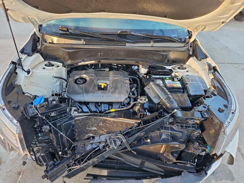 Фото 12 - KIA SELTOS